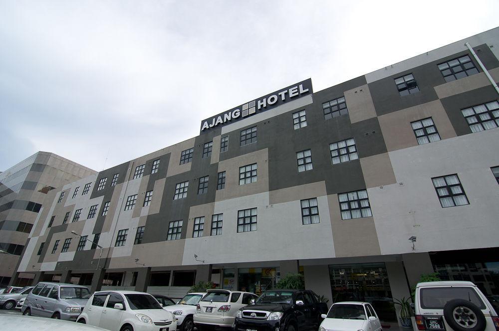 Ajang Hotel Miri Extérieur photo