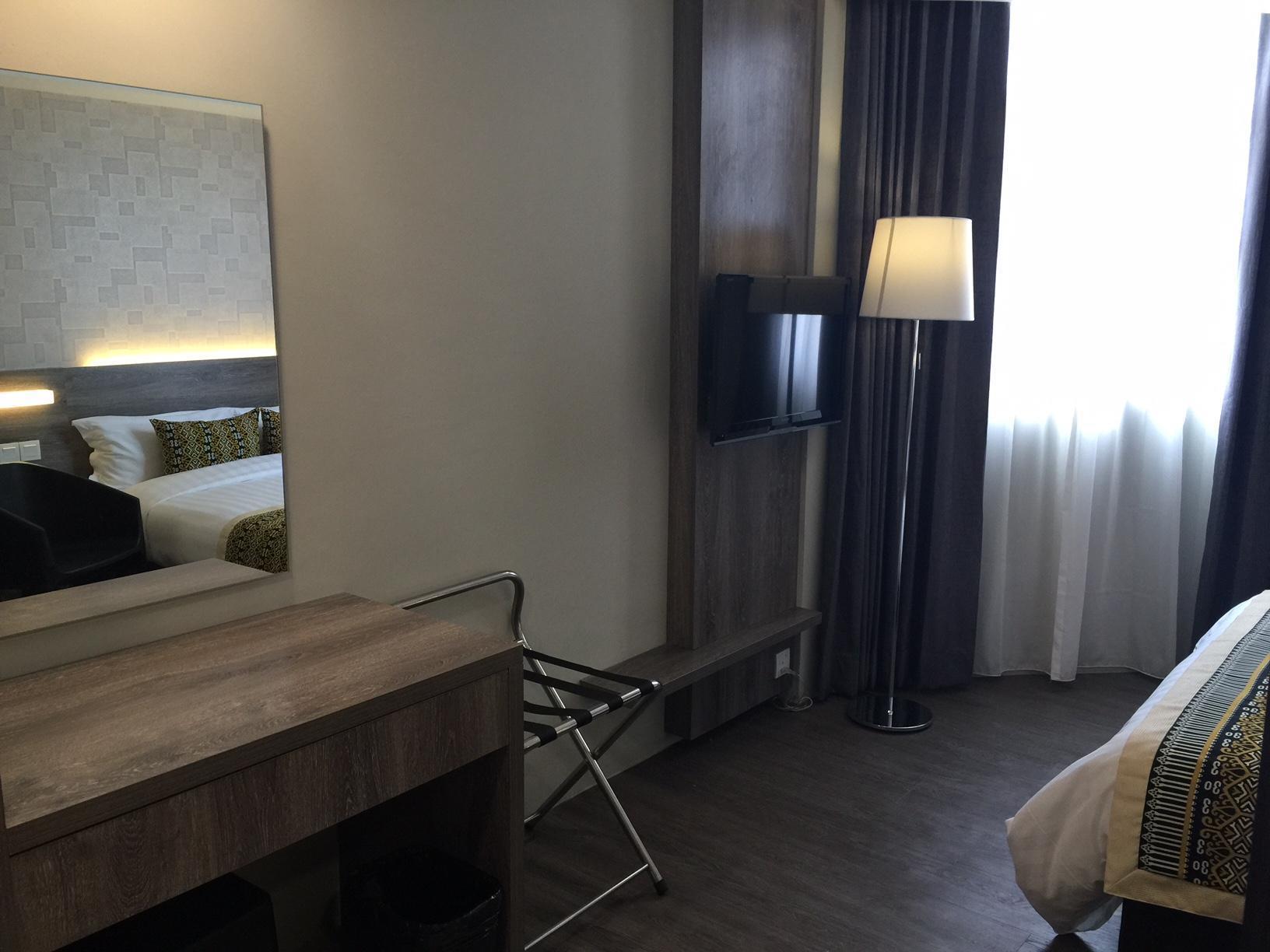 Ajang Hotel Miri Extérieur photo
