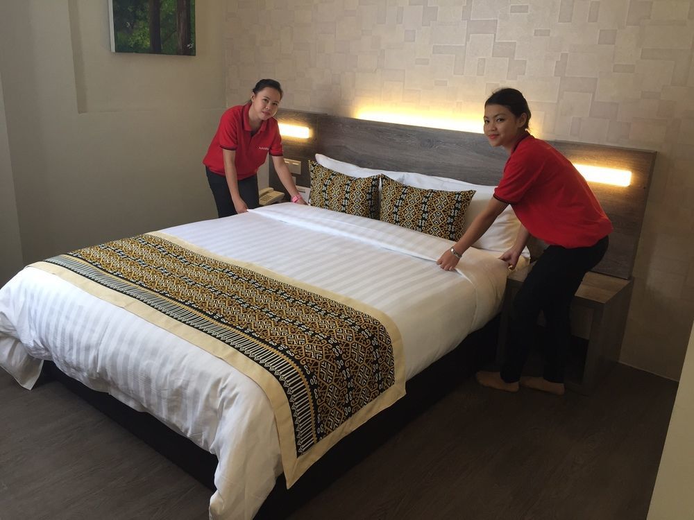 Ajang Hotel Miri Extérieur photo