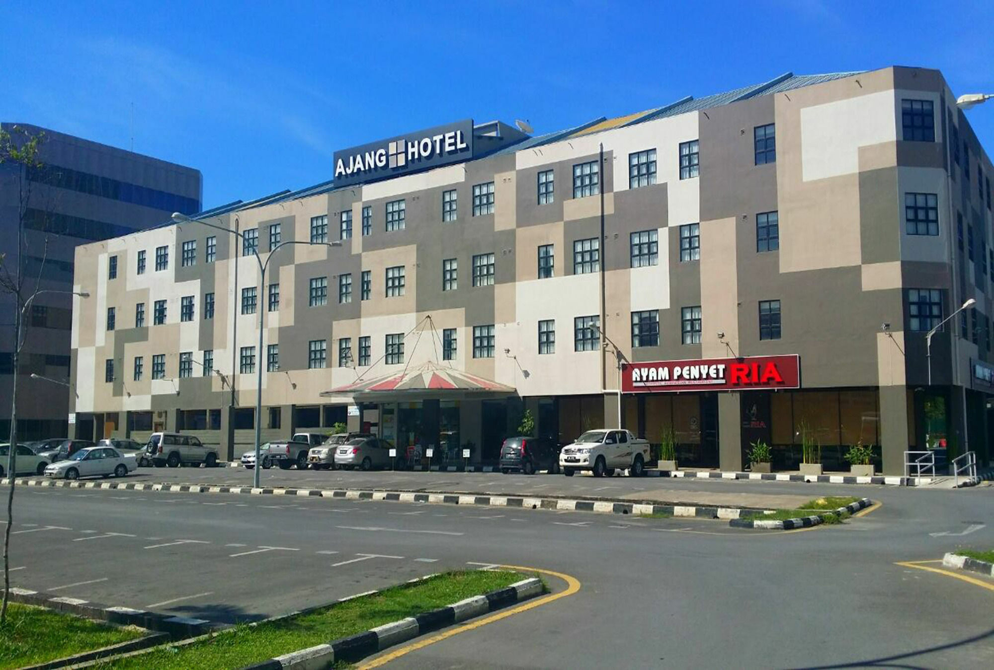 Ajang Hotel Miri Extérieur photo